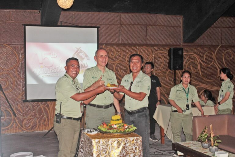 Bali Safari Merayakan Anniversary ke - 15 Tahun