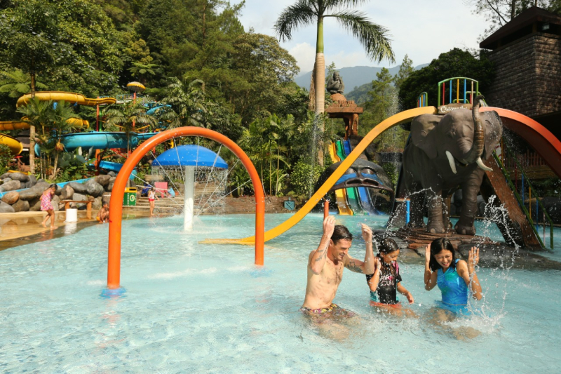 Water Park di Taman Safari Indonesia (TSI) Bogor. (*)